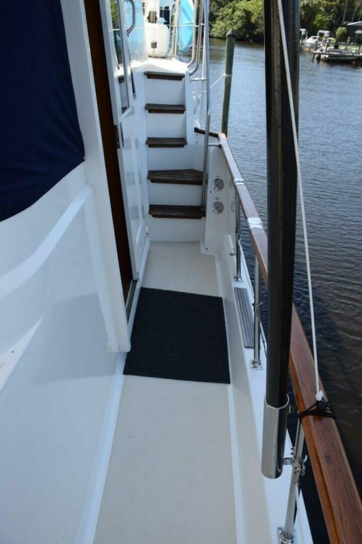 QA3 48ft Hatteras Yacht For Sale