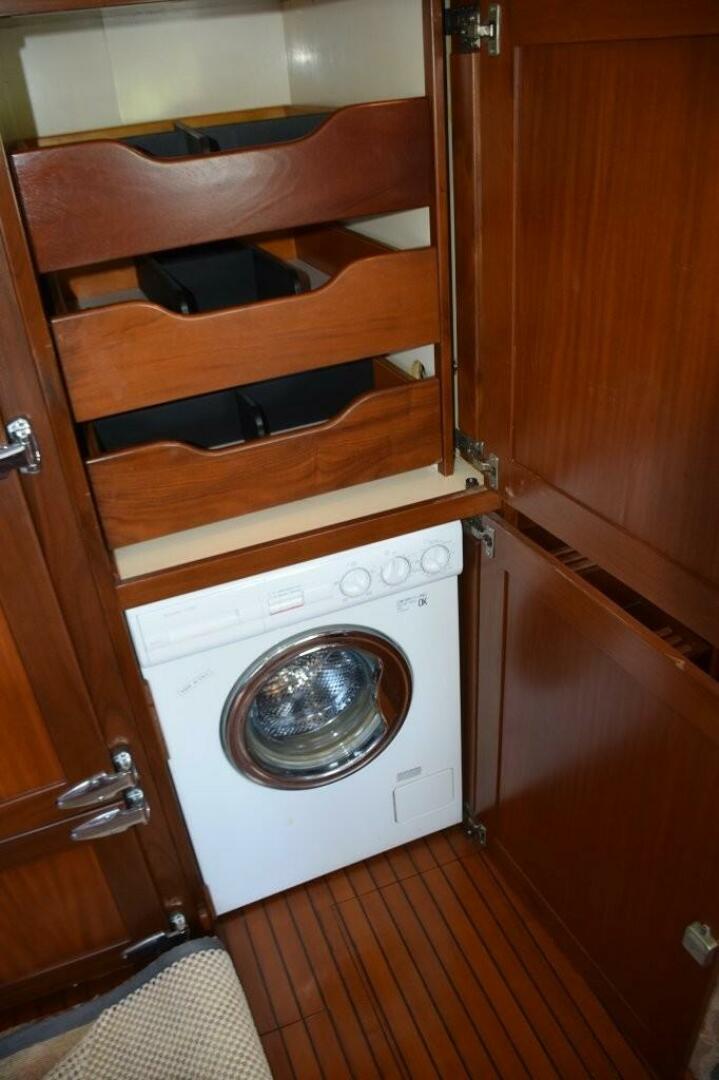 QA3 48ft Hatteras Yacht For Sale