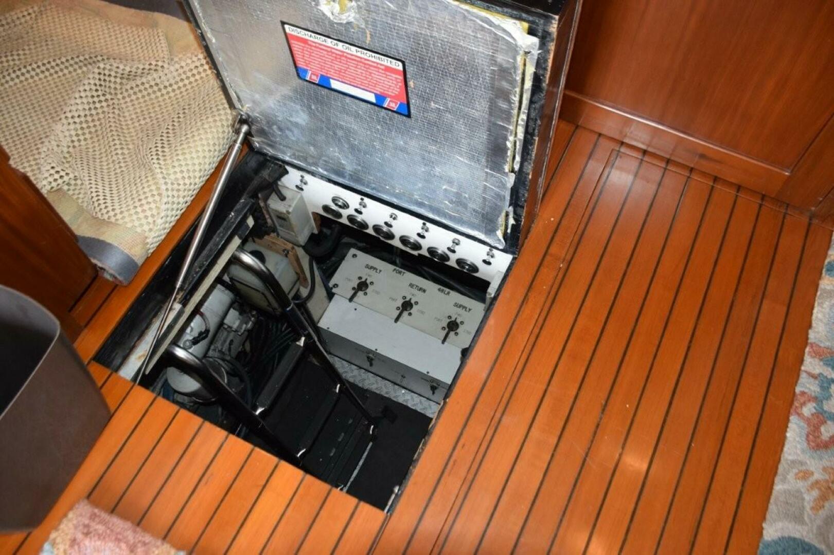 QA3 48ft Hatteras Yacht For Sale