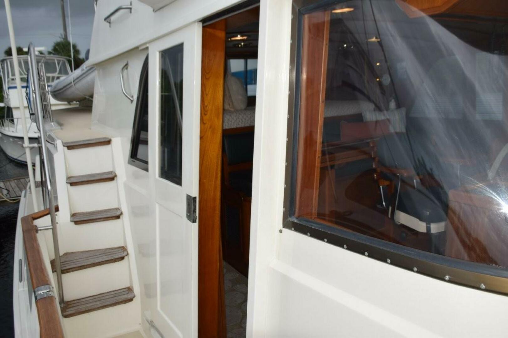 QA3 48ft Hatteras Yacht For Sale