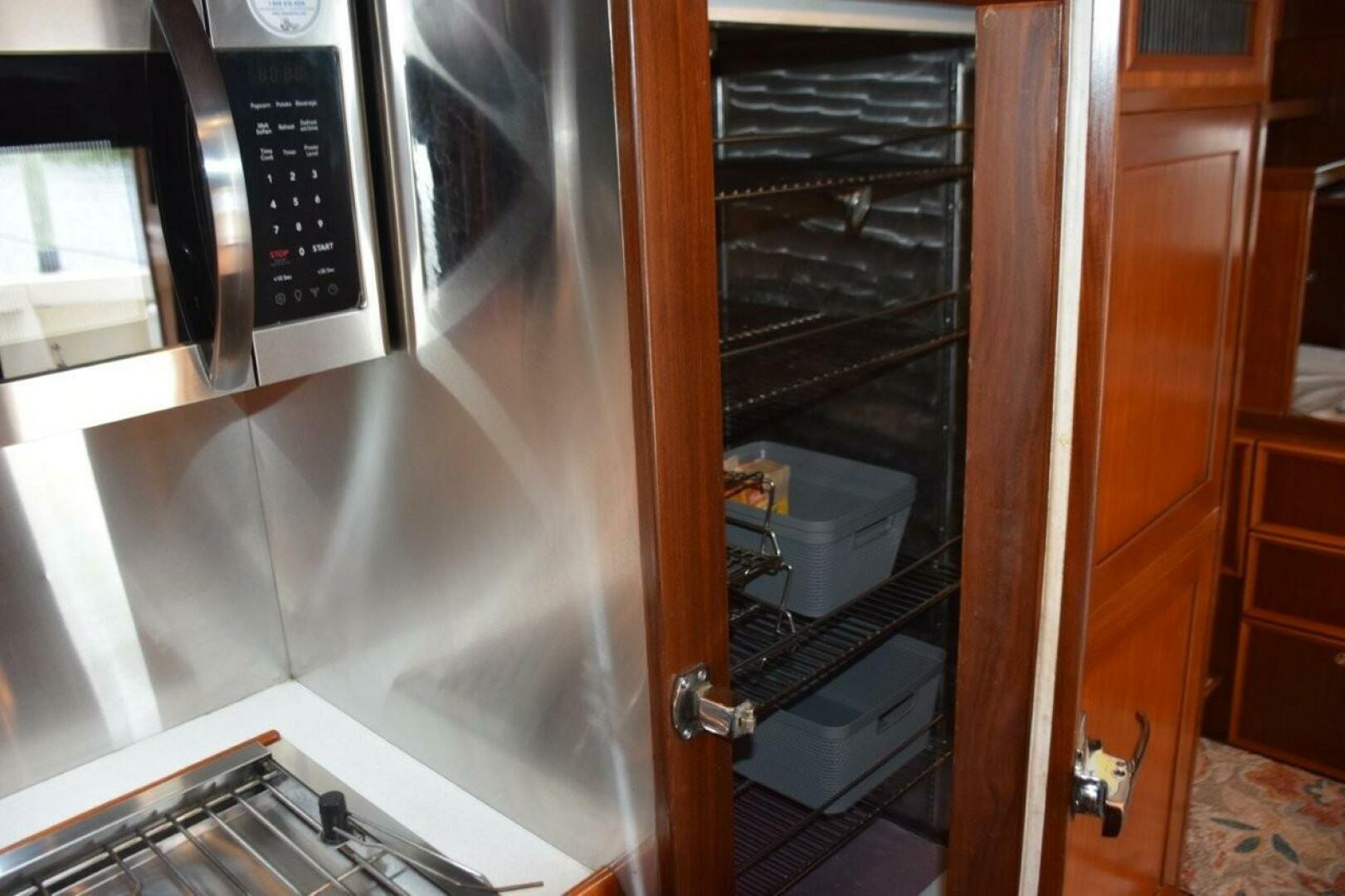 QA3 48ft Hatteras Yacht For Sale