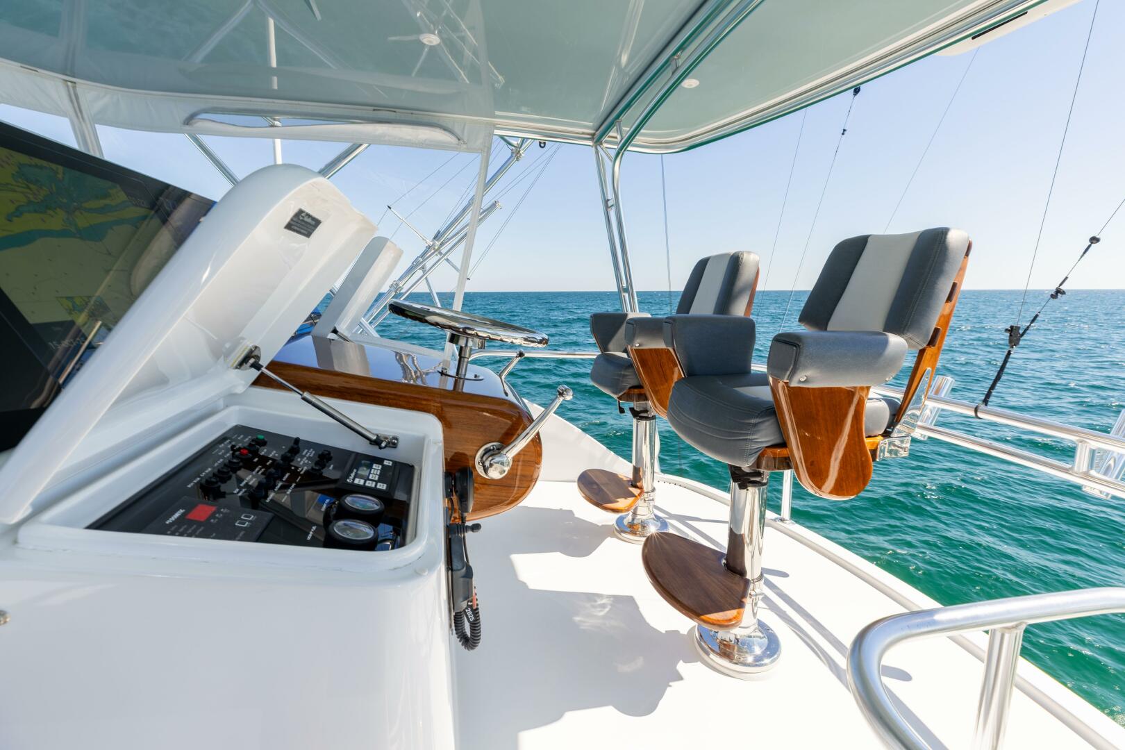 2012 Hatteras 60 GT Helm