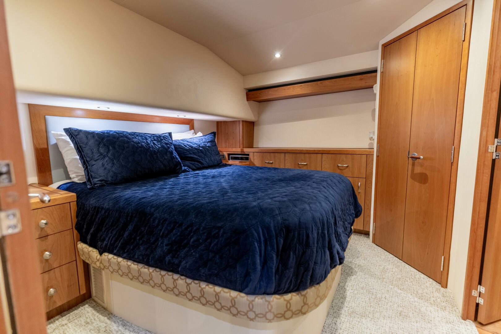 2012 Hatteras 60 GT
