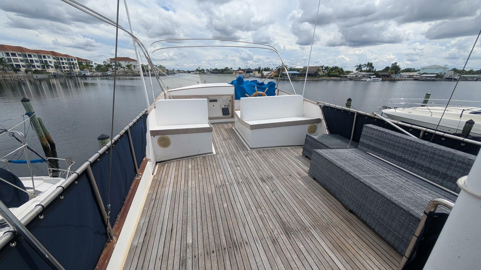 42ft Grand Banks Yacht For Sale
