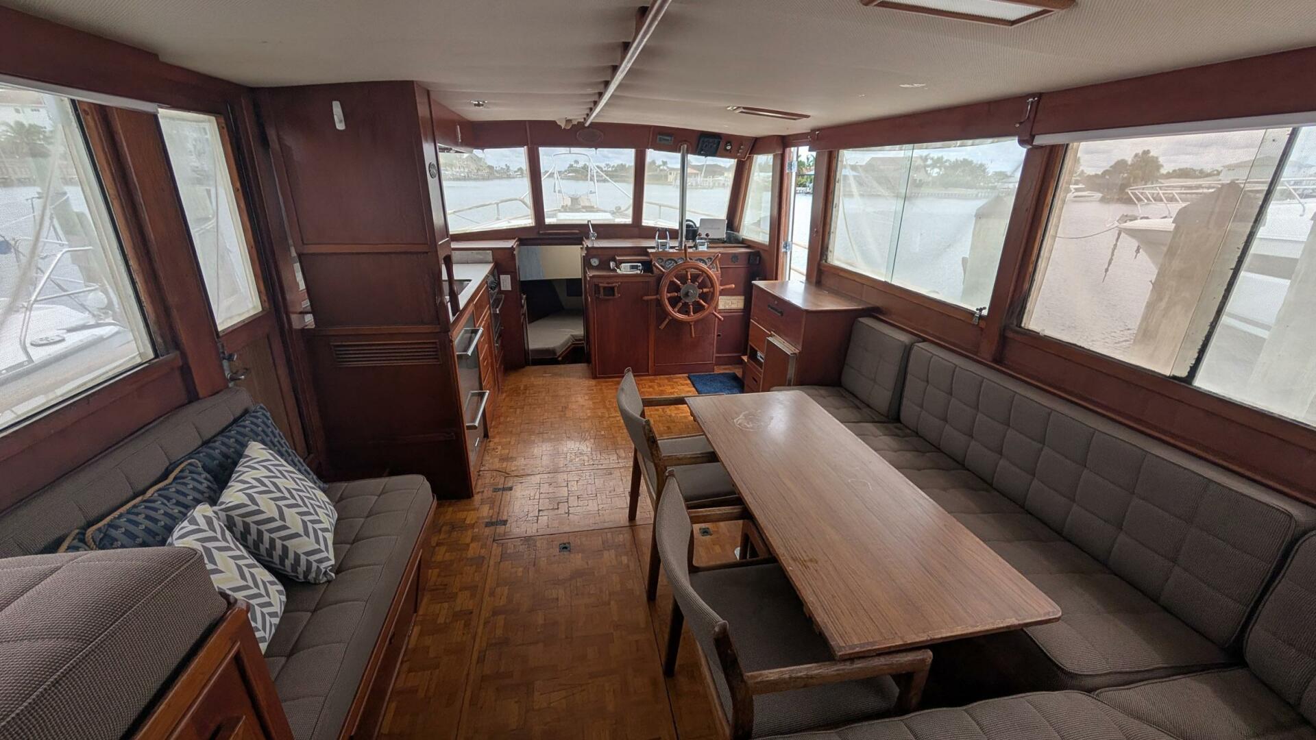42ft Grand Banks Yacht For Sale