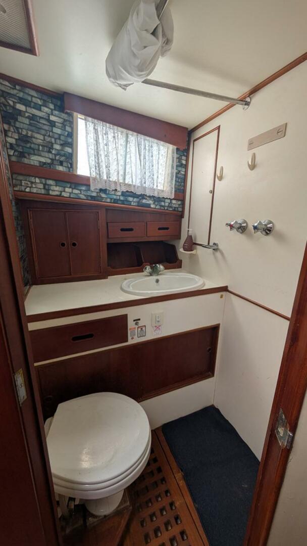 42ft Grand Banks Yacht For Sale