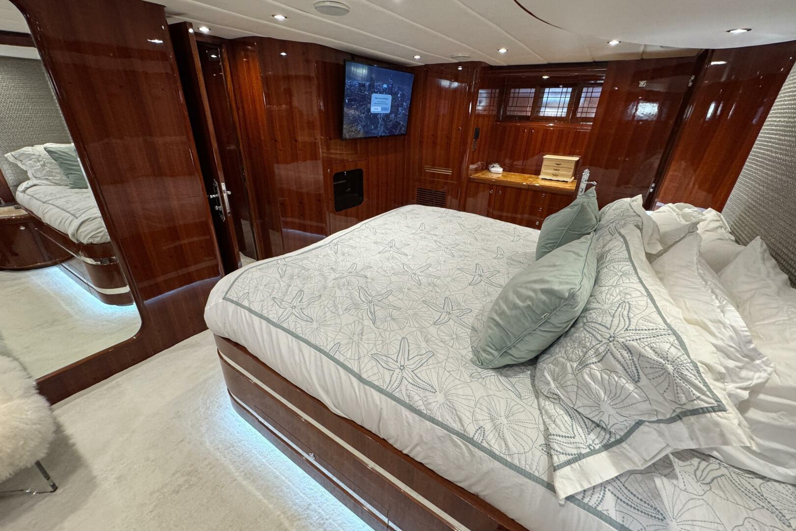 ALENIEL 87ft Johnson Yacht For Sale