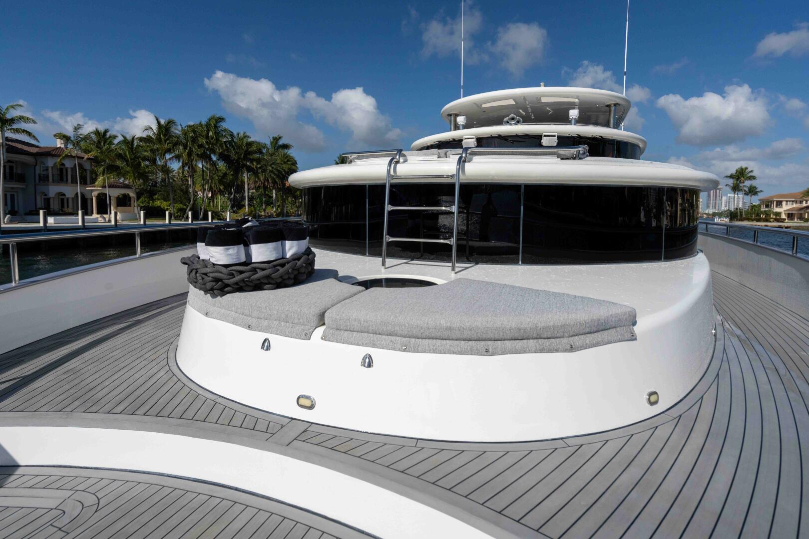 ALENIEL 87ft Johnson Yacht For Sale