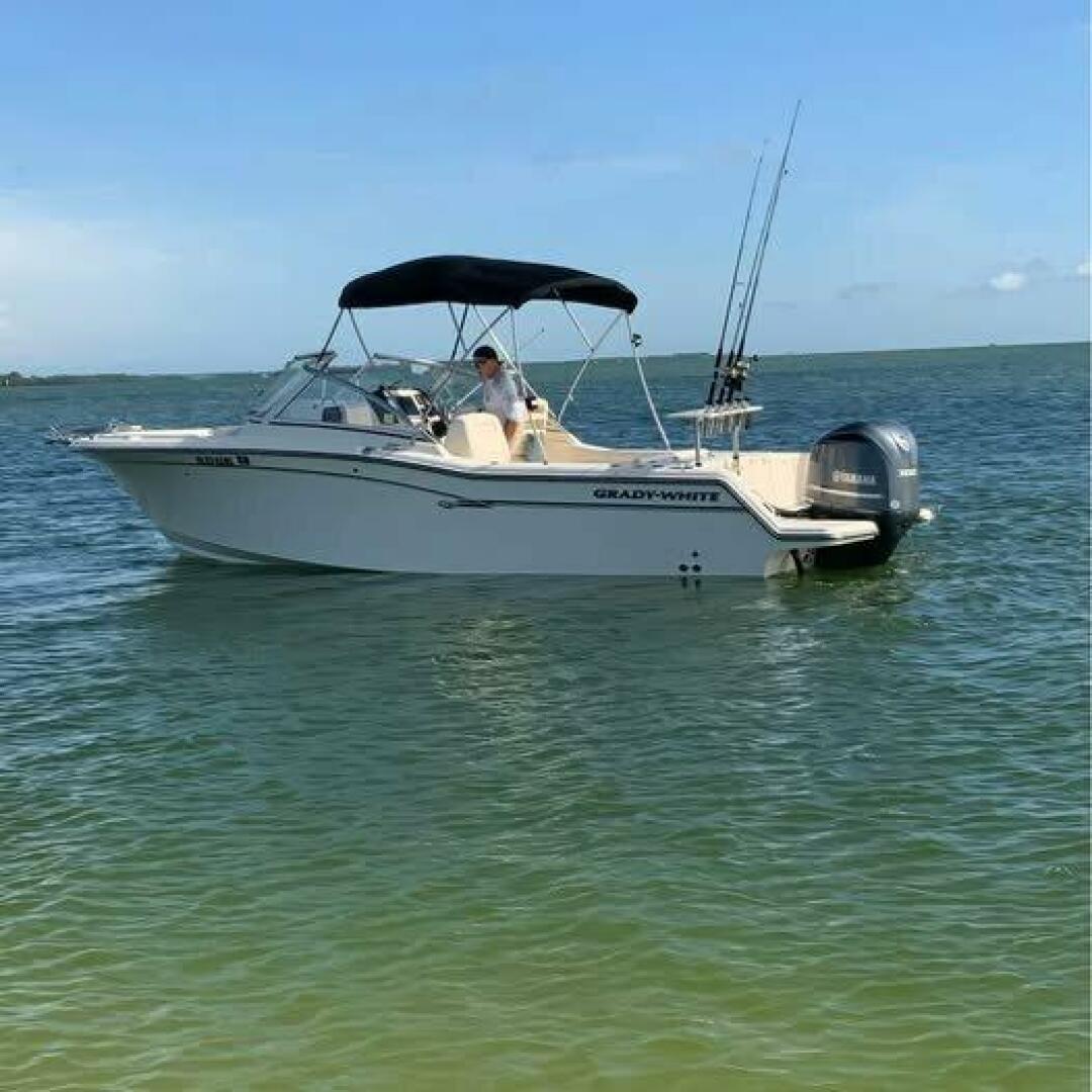 23ft Grady White Yacht For Sale