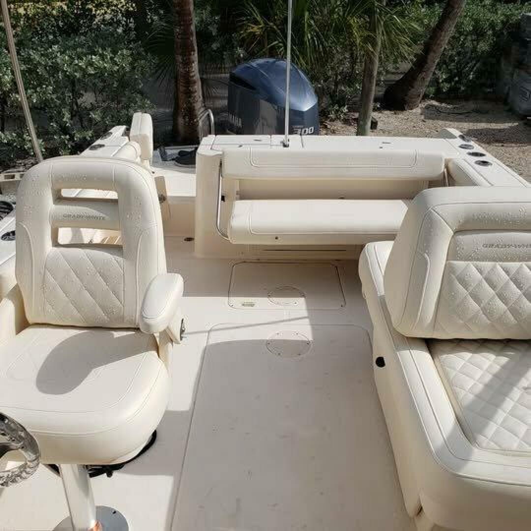 23ft Grady White Yacht For Sale