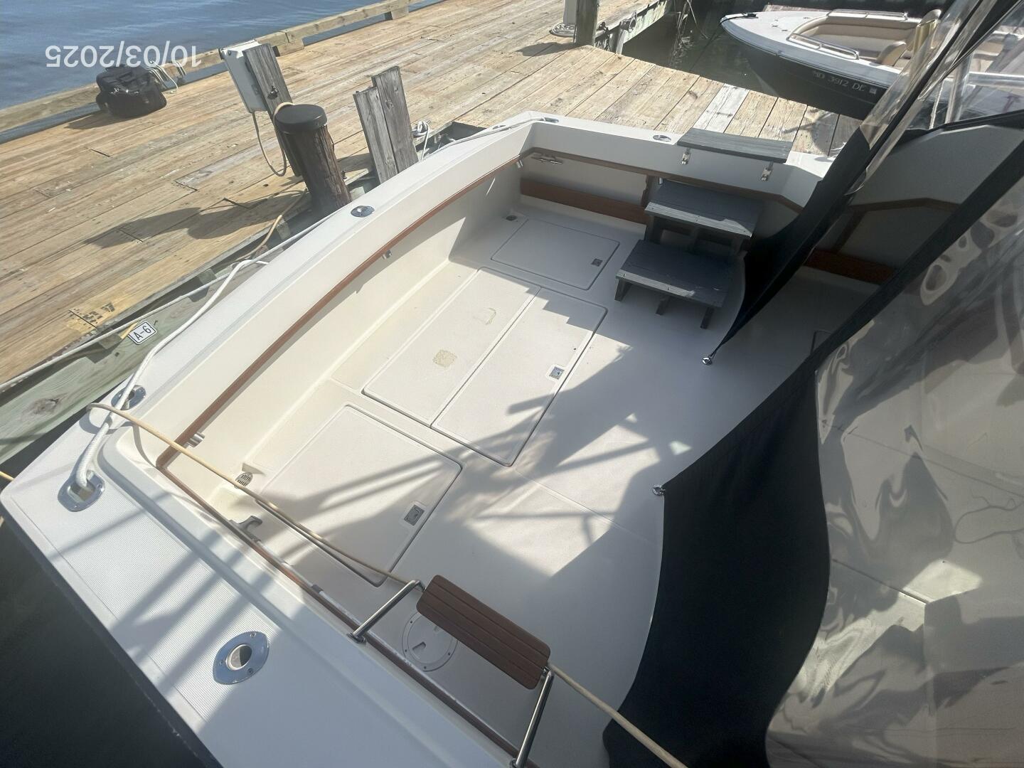 31' Pursuit cockpit1