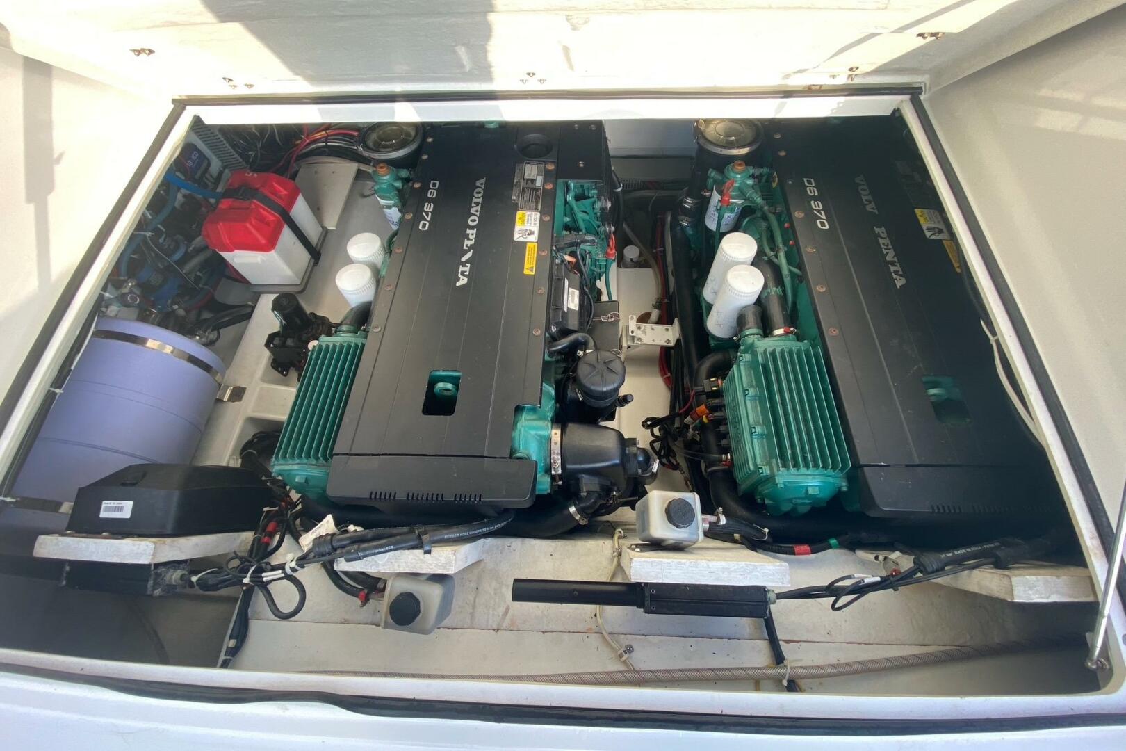 Engine compartment of 2014 Beneteau Gran Turismo 44 with Vol