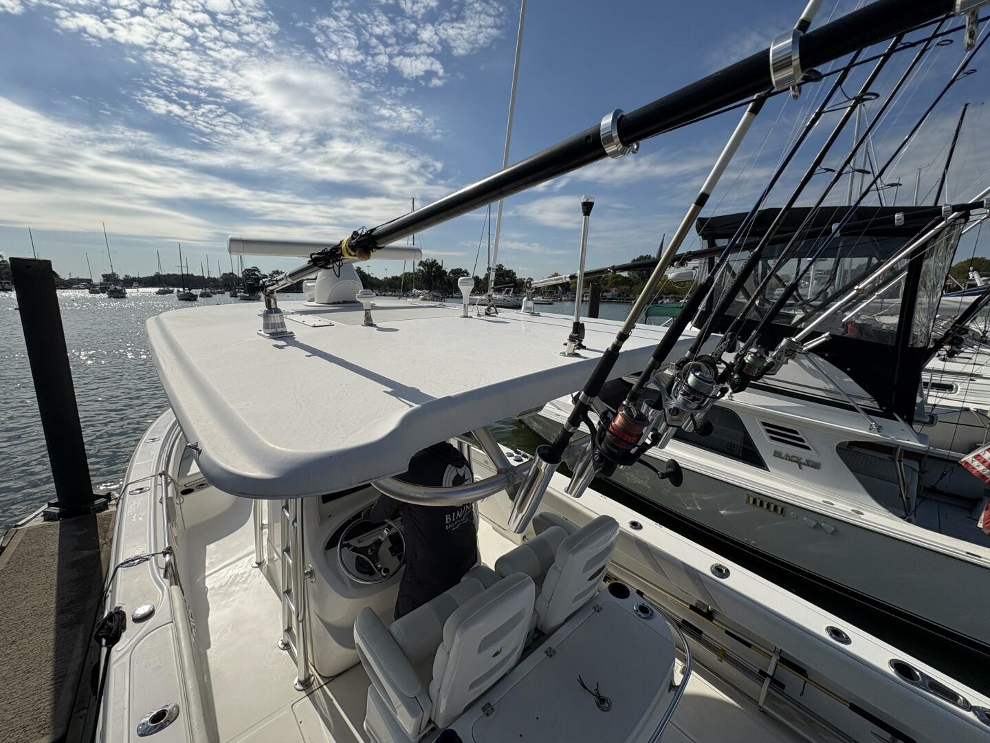 32ft Boston Whaler Yacht For Sale