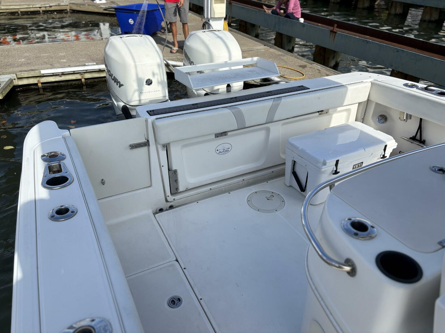 32ft Boston Whaler Yacht For Sale