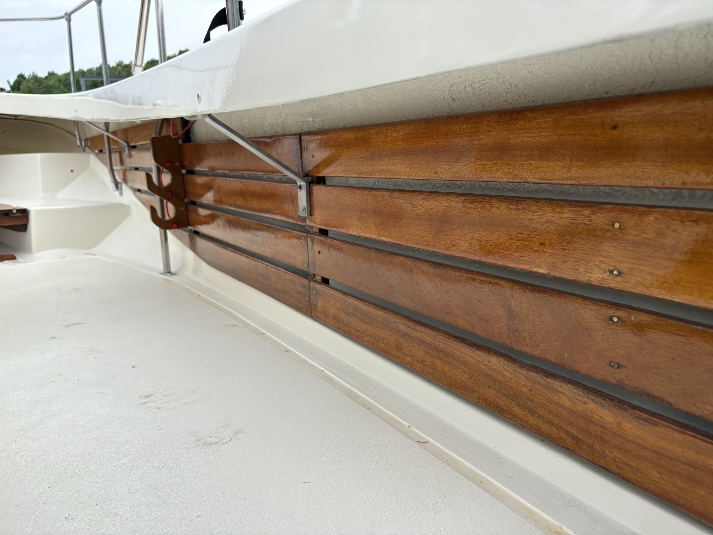 21ft Boston Whaler Yacht For Sale