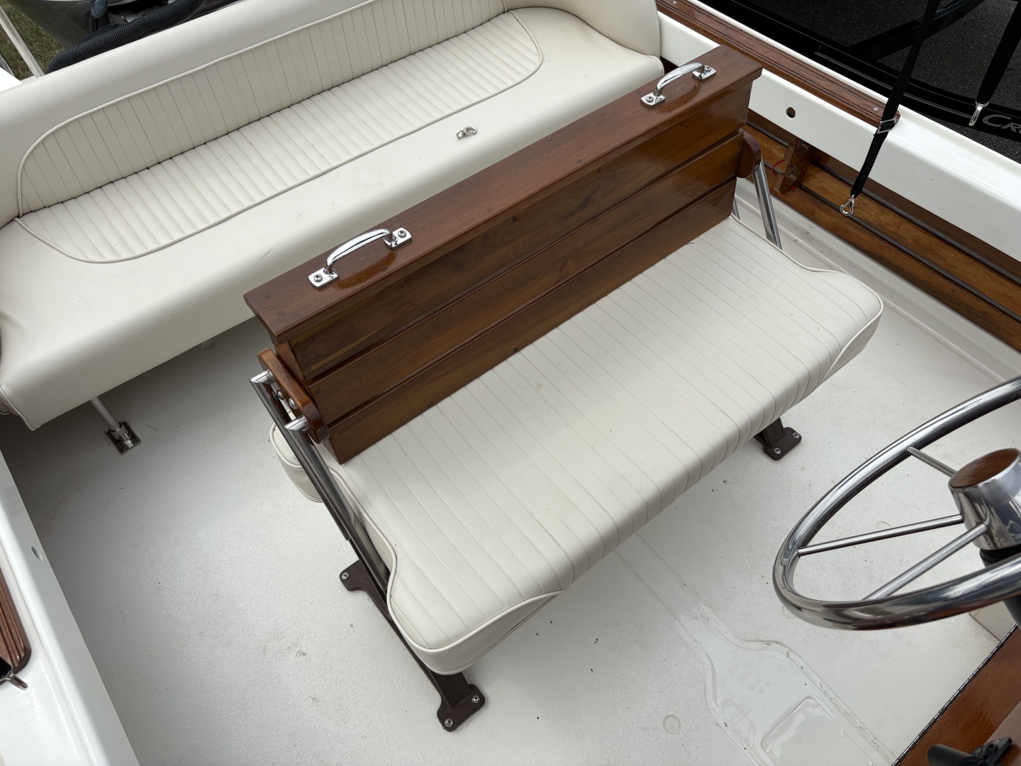 21ft Boston Whaler Yacht For Sale