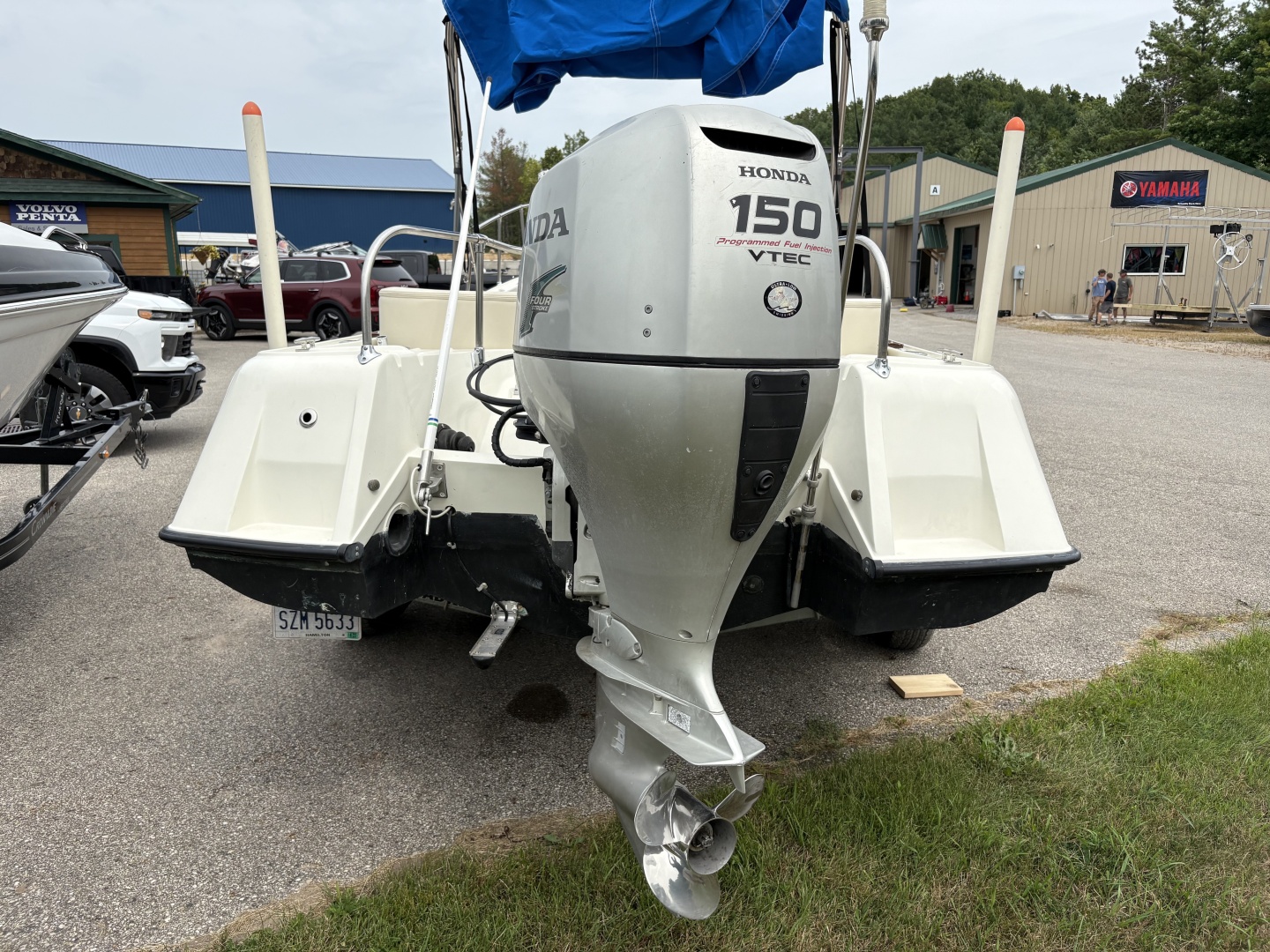 21ft Boston Whaler Yacht For Sale