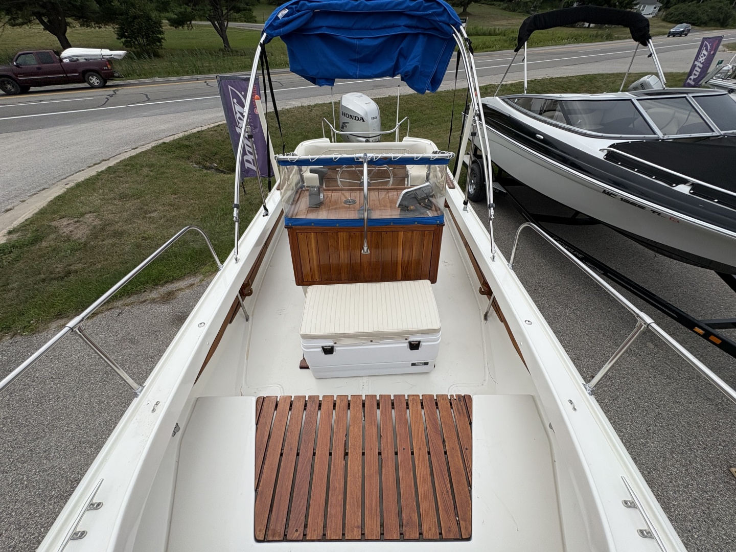 21ft Boston Whaler Yacht For Sale