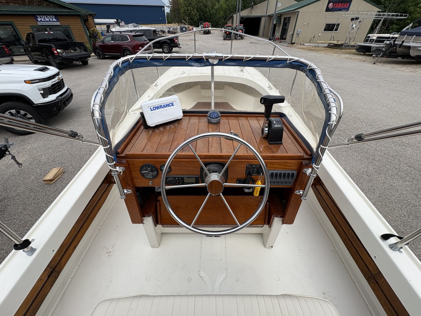 21ft Boston Whaler Yacht For Sale
