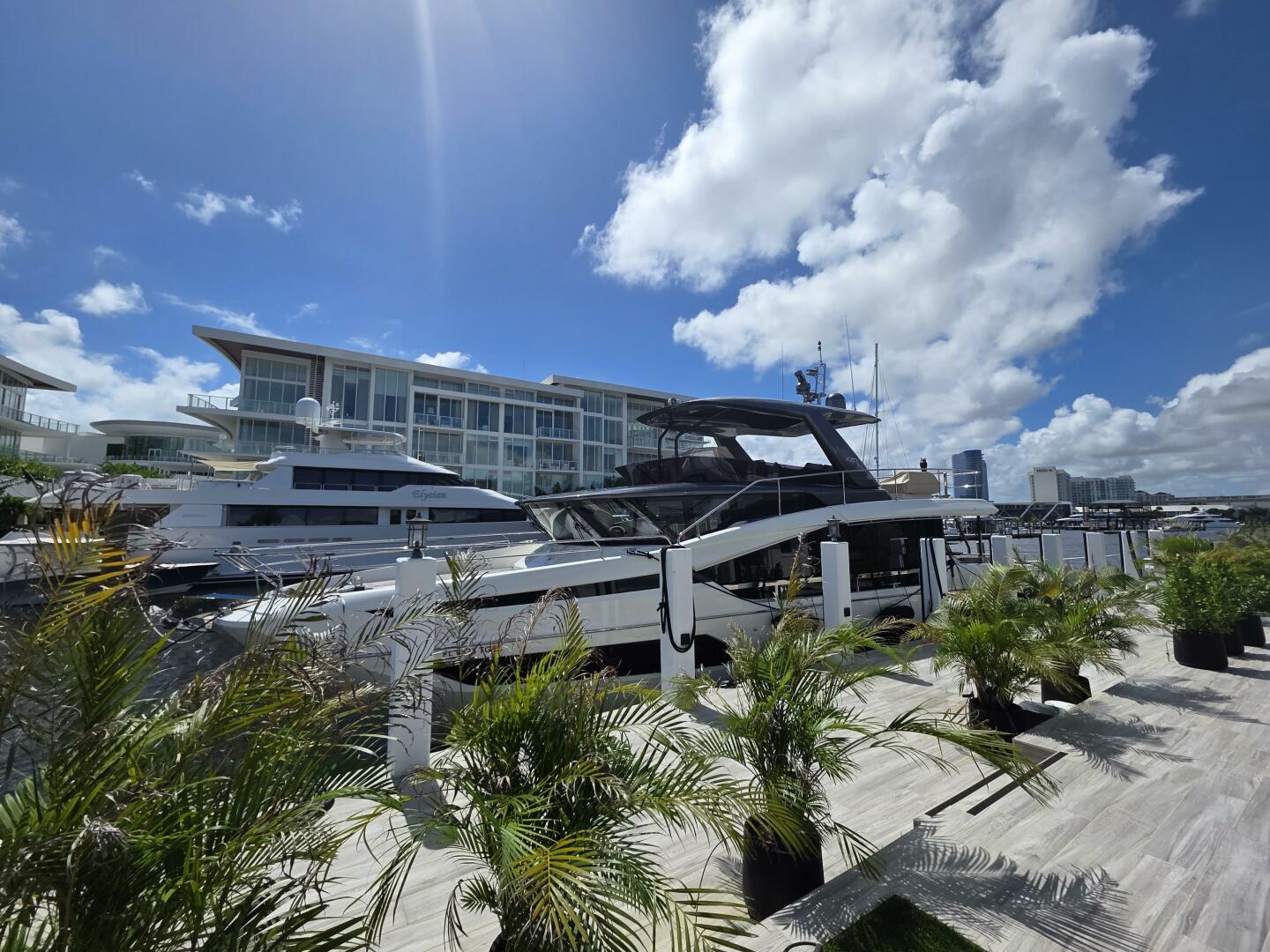71ft Prestige Yacht For Sale