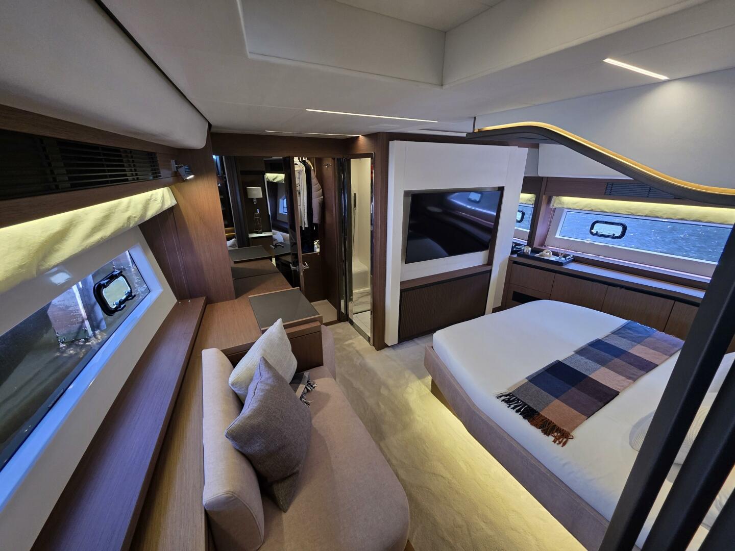 71ft Prestige Yacht For Sale