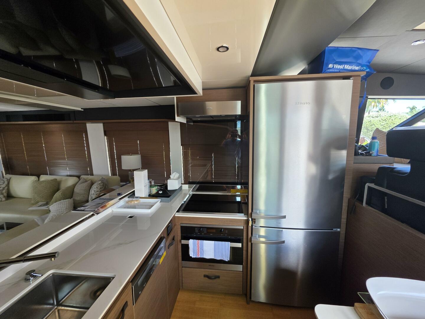 71ft Prestige Yacht For Sale