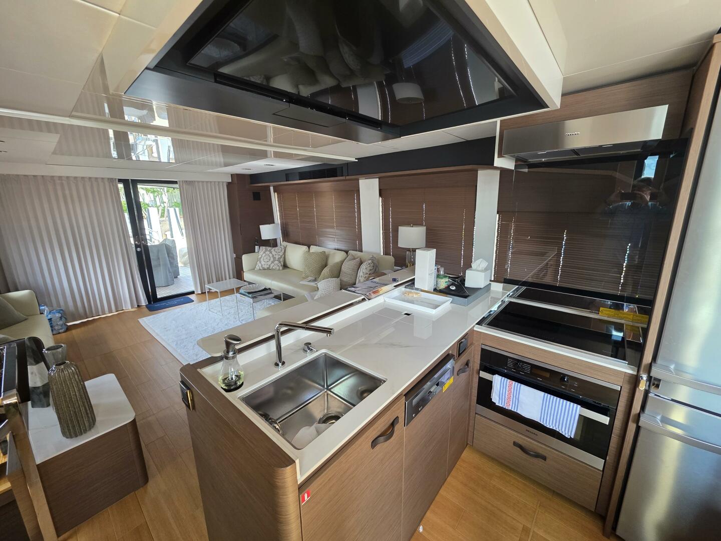 71ft Prestige Yacht For Sale