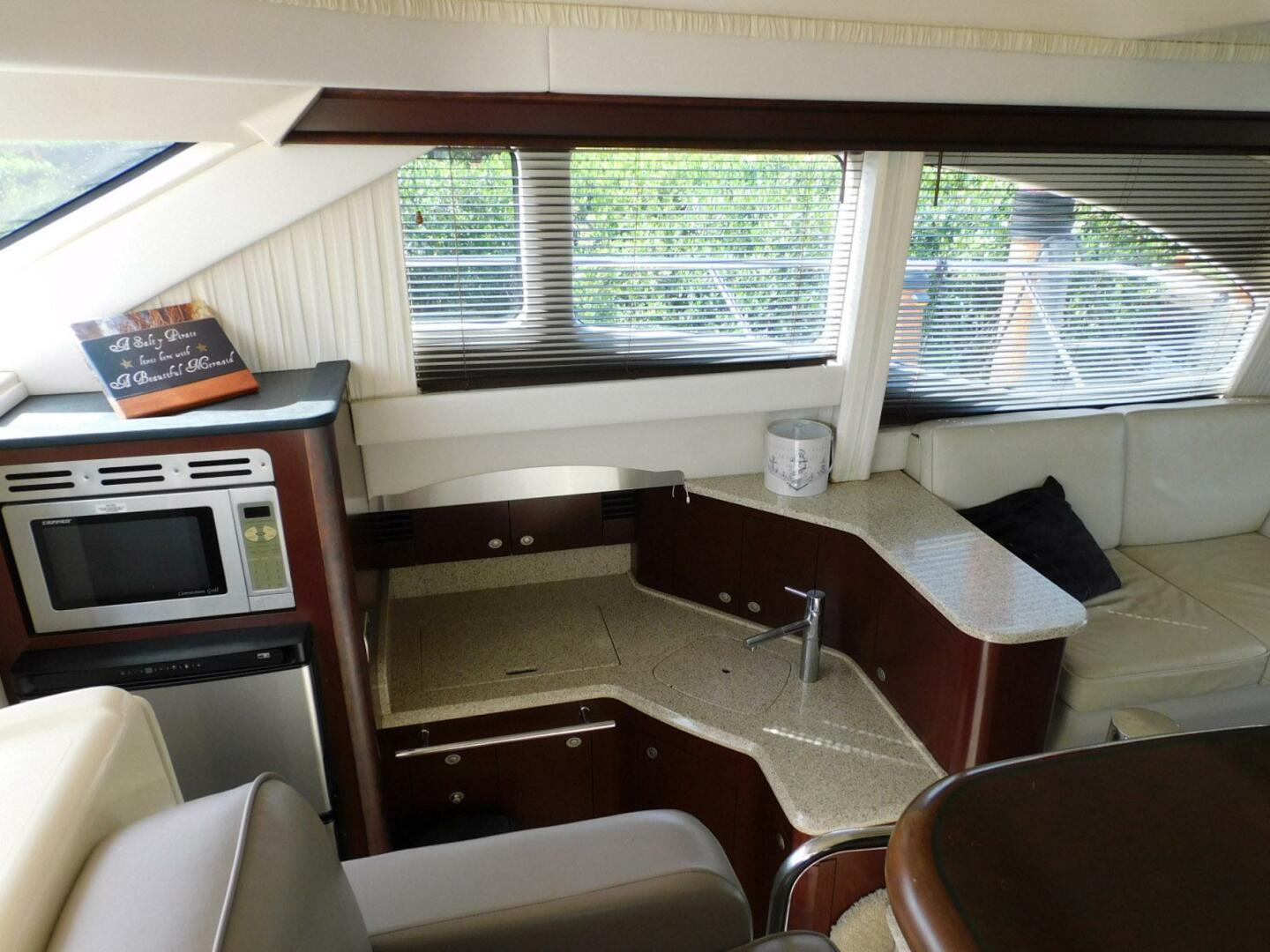 Full Deck 44ft Sea Ray Yacht For Sale