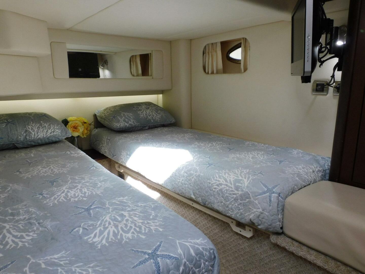 Full Deck 44ft Sea Ray Yacht For Sale