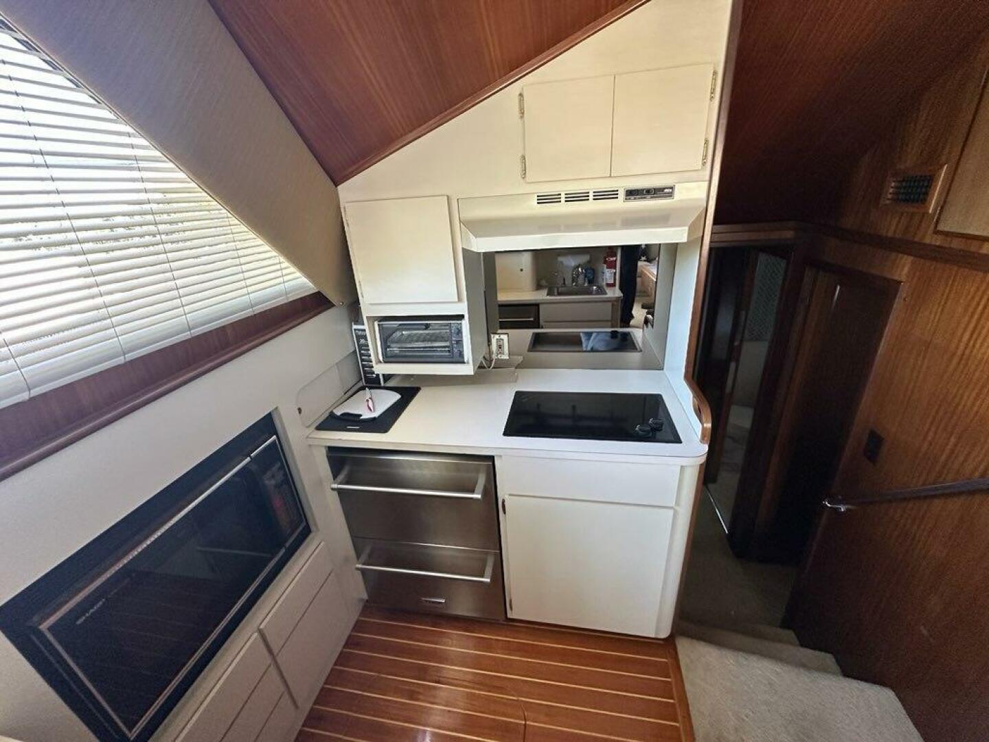 Summer Shack 48ft Hatteras Yacht For Sale