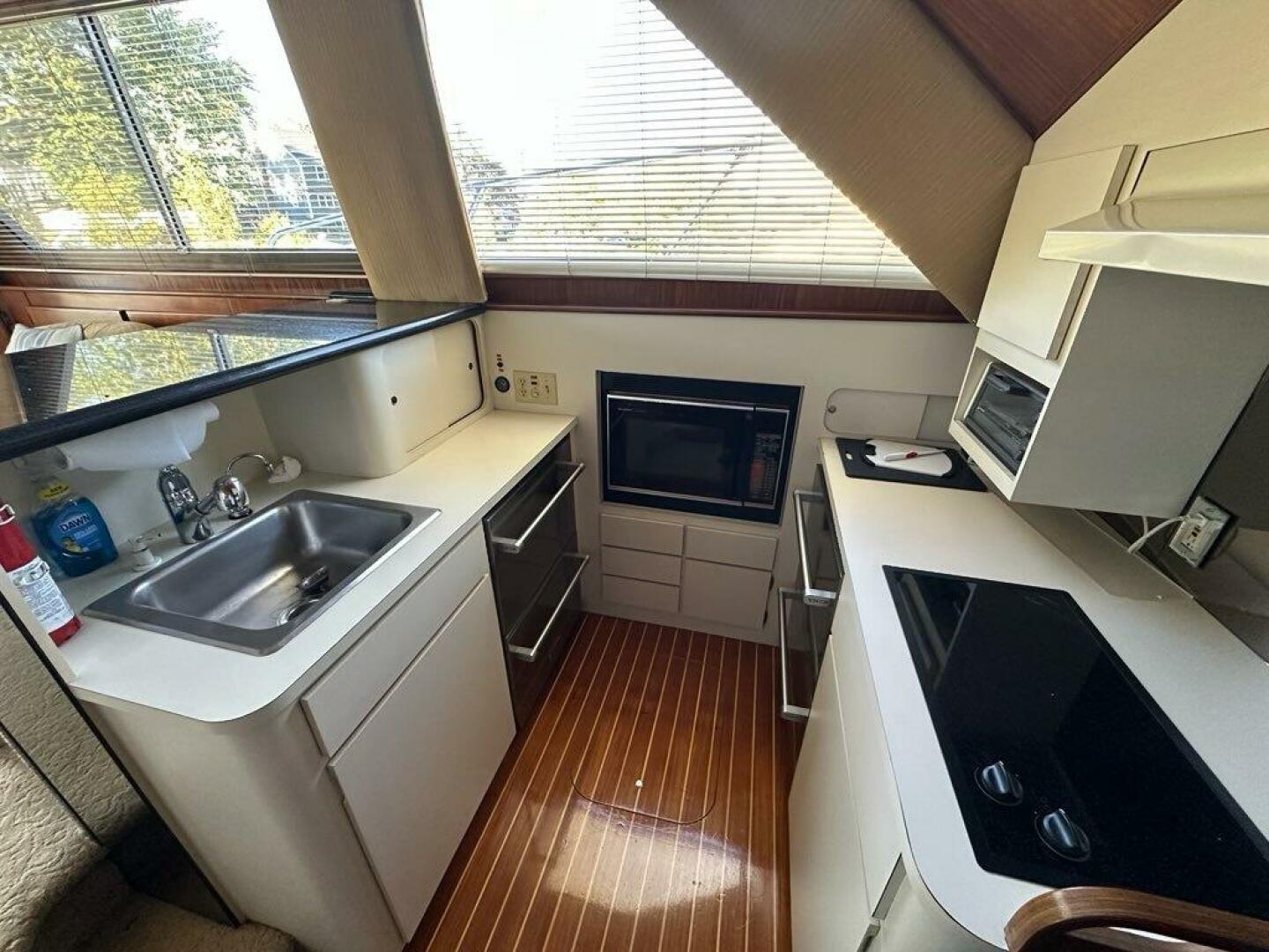 Summer Shack 48ft Hatteras Yacht For Sale