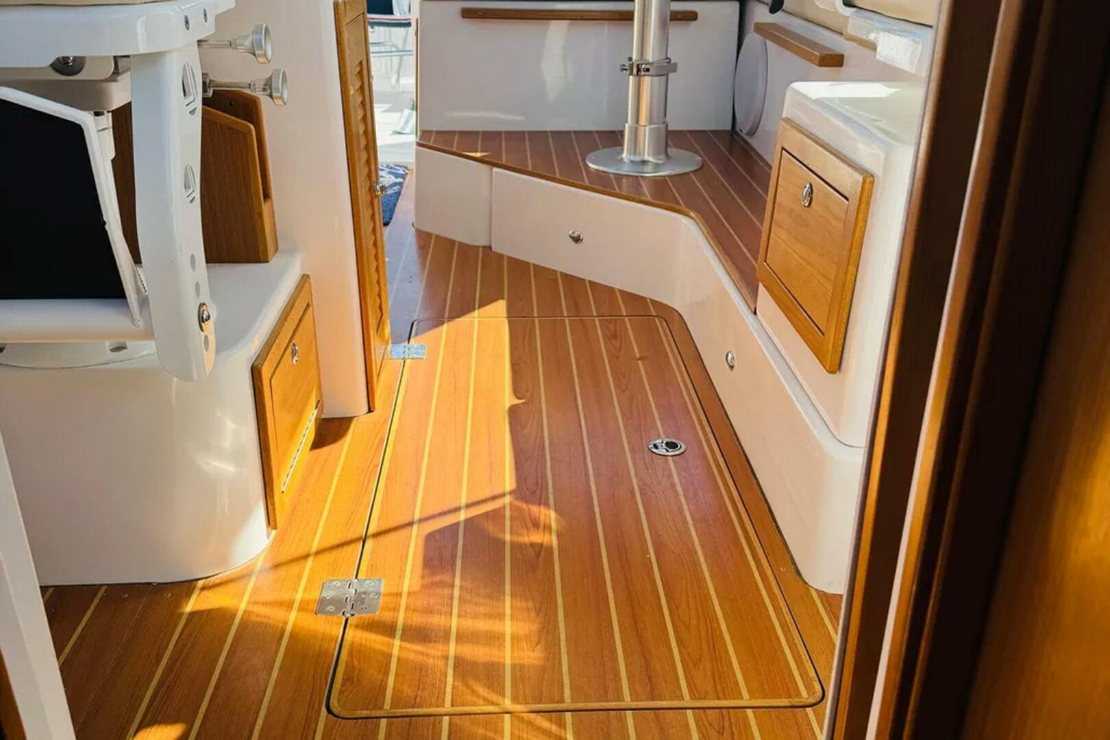Forever Moor 34ft True North Yacht For Sale