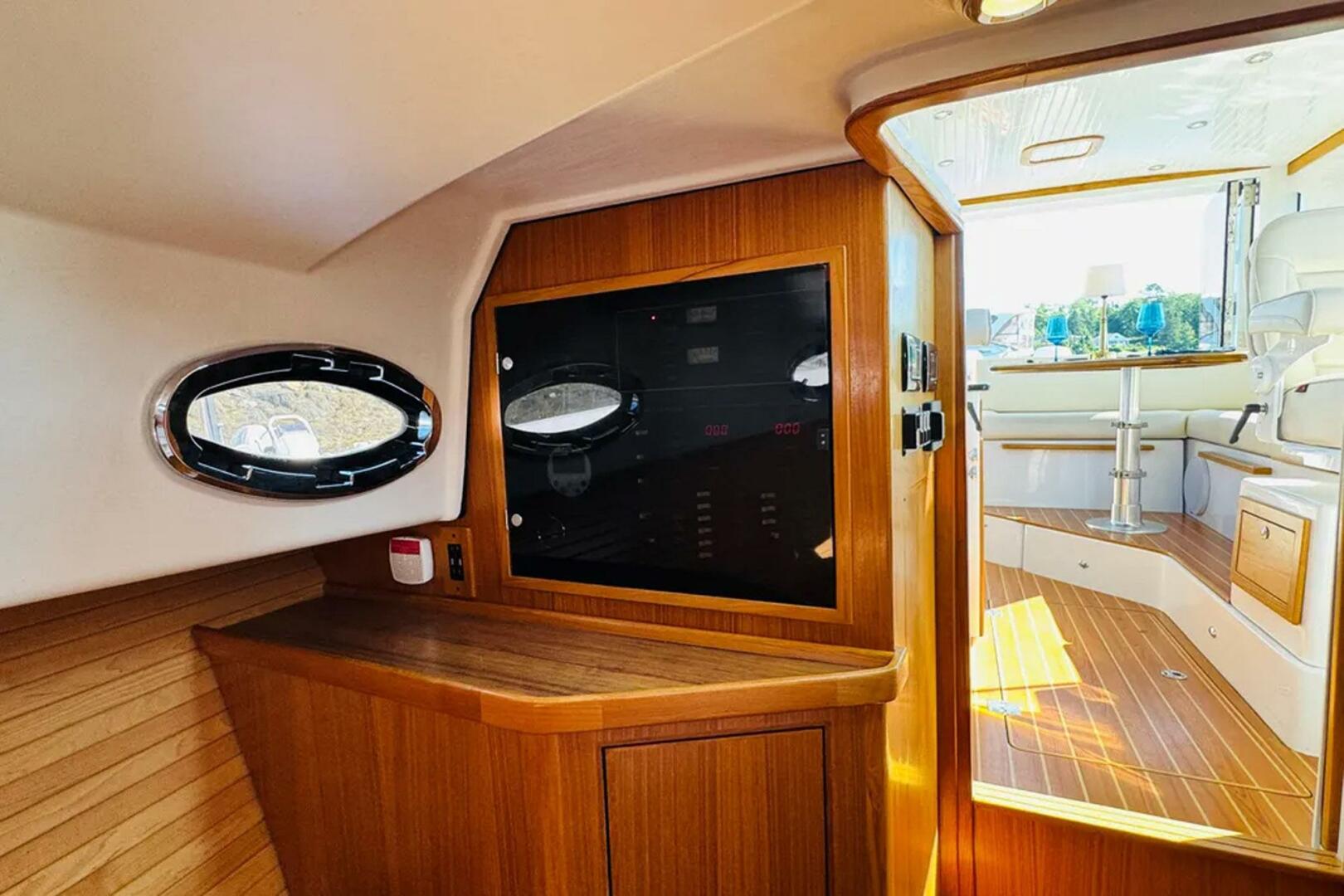 Forever Moor 34ft True North Yacht For Sale