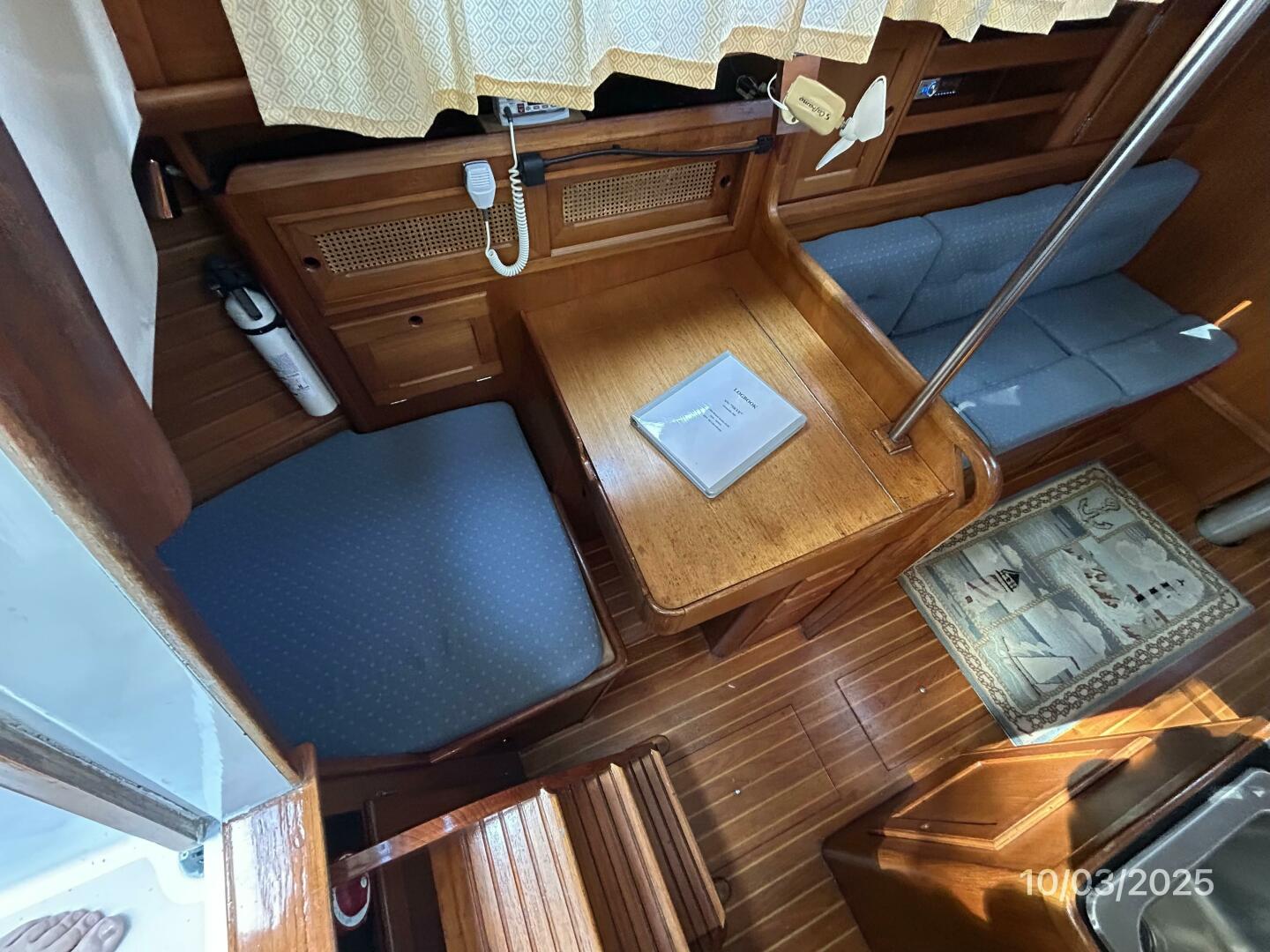 35' Bristol nav station1