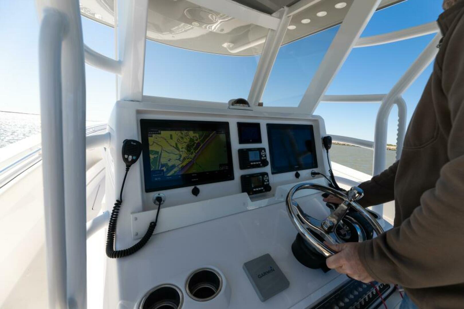 2019 Invincible 39 Open
