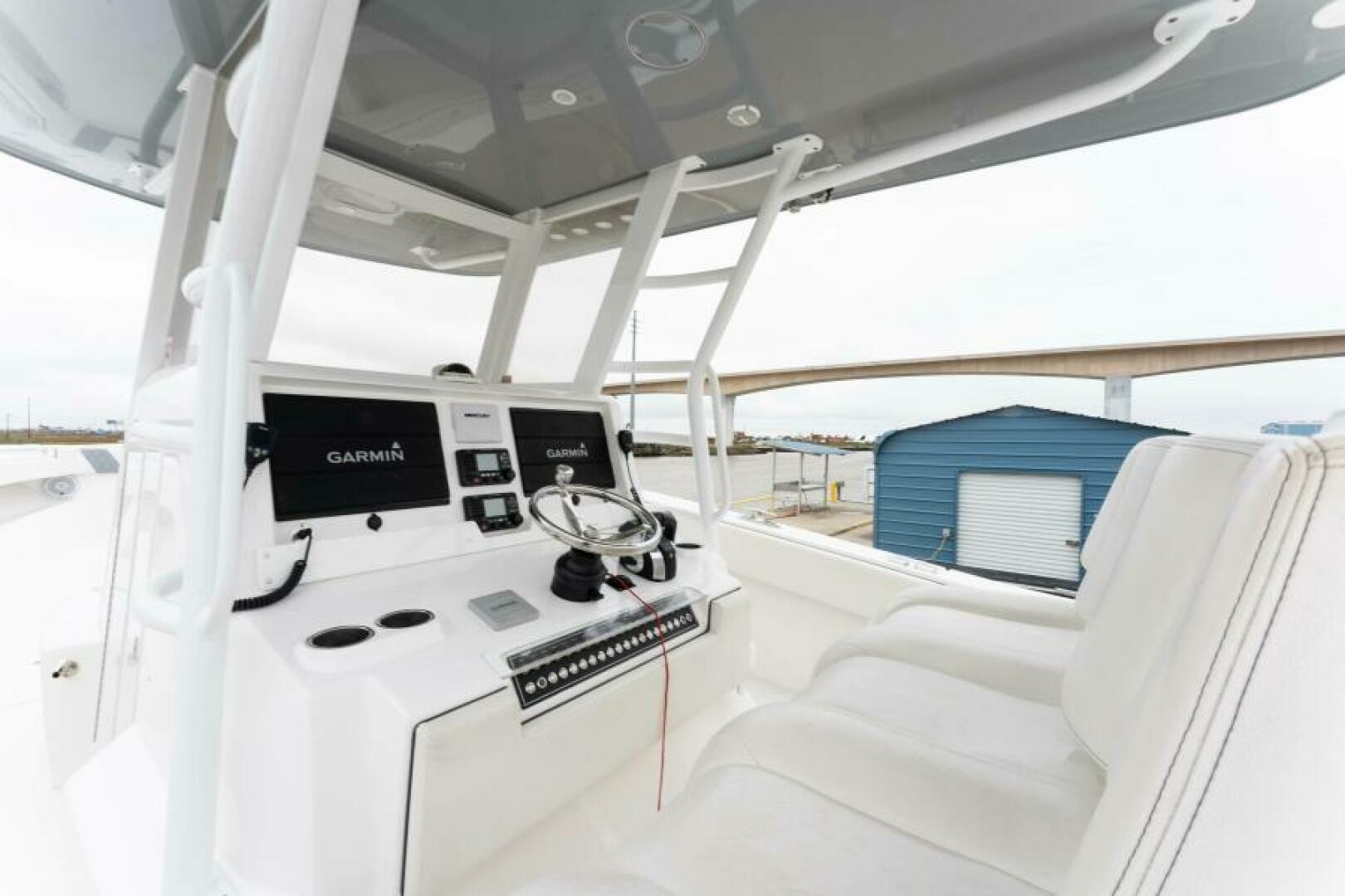 2019 Invincible 39 Open
