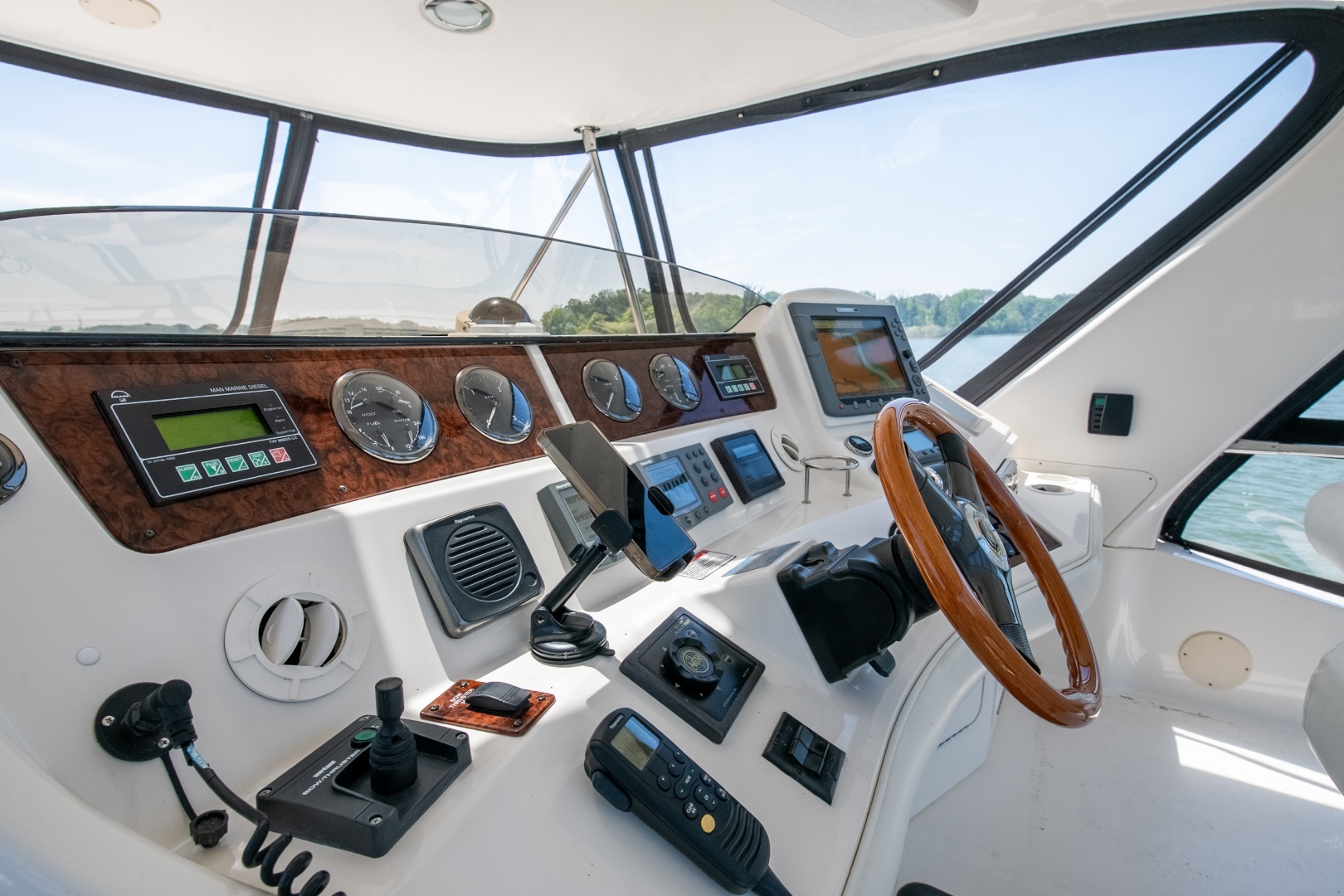 Sea Ray 480 Sedan Bridge — Why Knot - Photo 46
