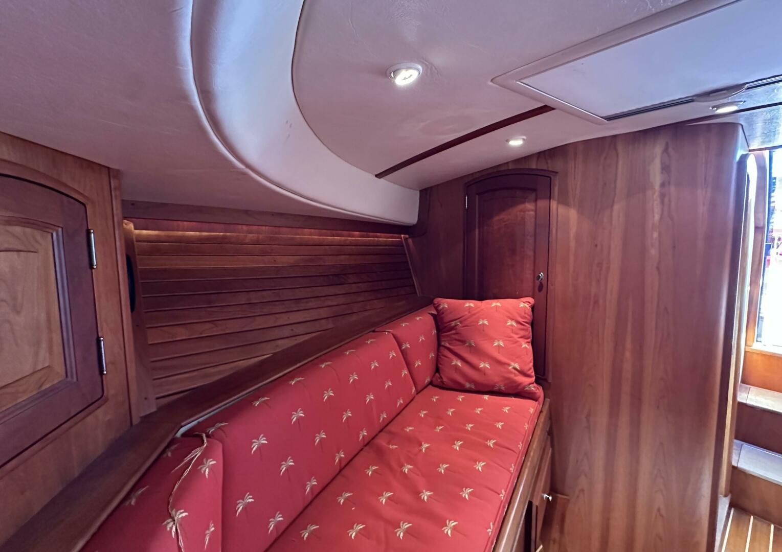 LIR 38ft Hinckley Yacht For Sale