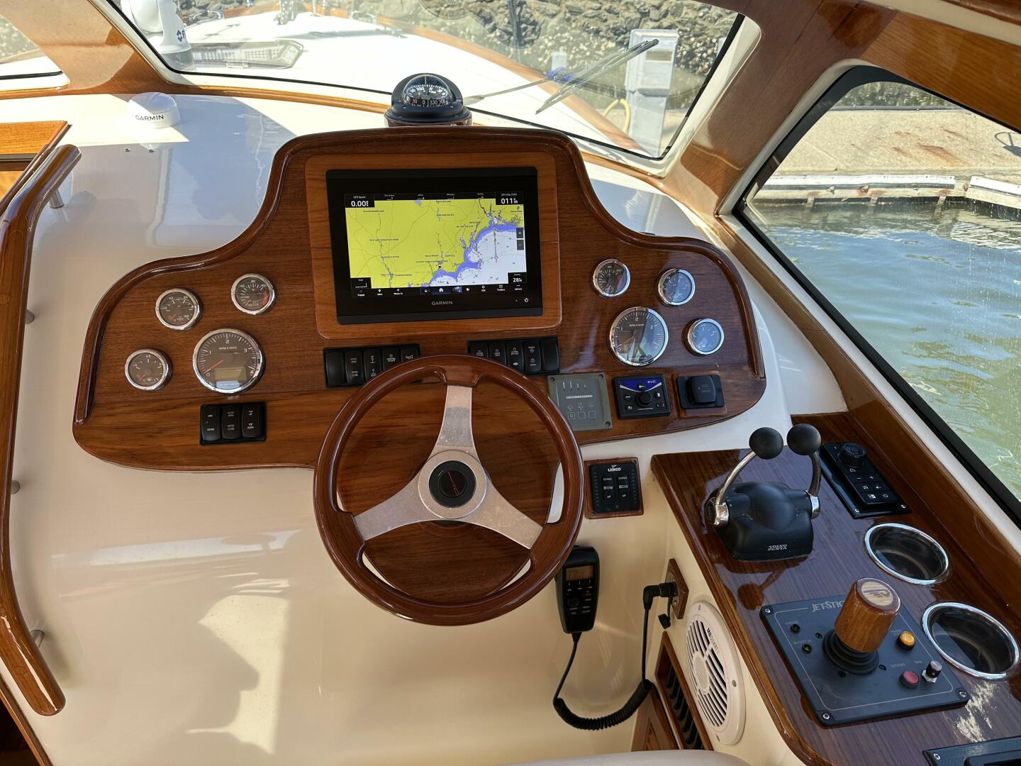 LIR 38ft Hinckley Yacht For Sale