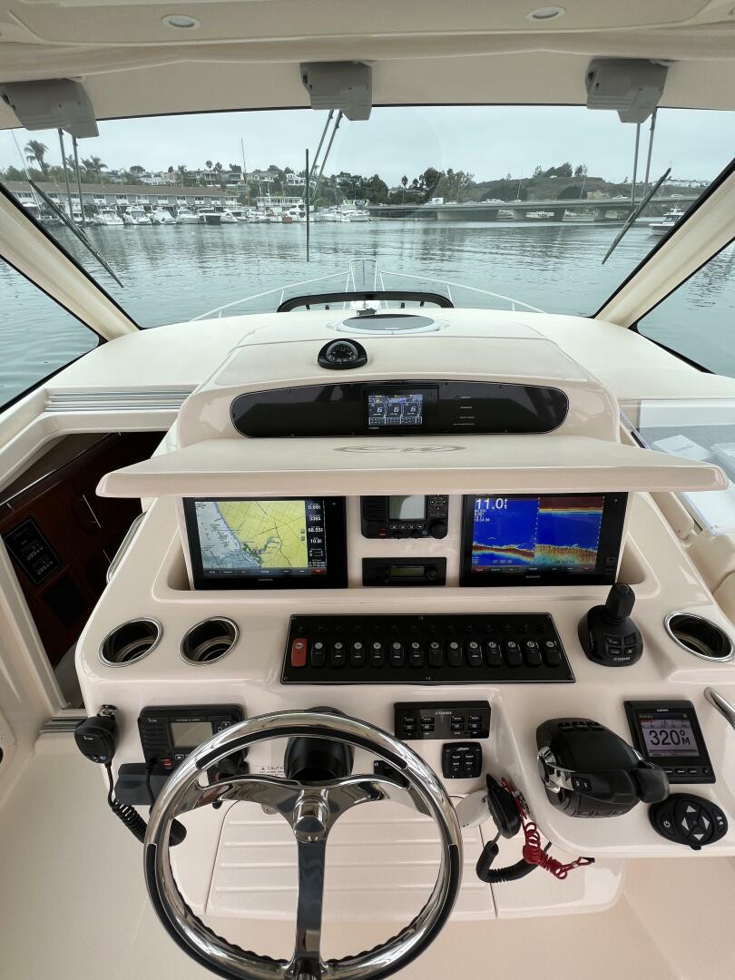 BE CHUMMING 37ft Grady White Yacht For Sale