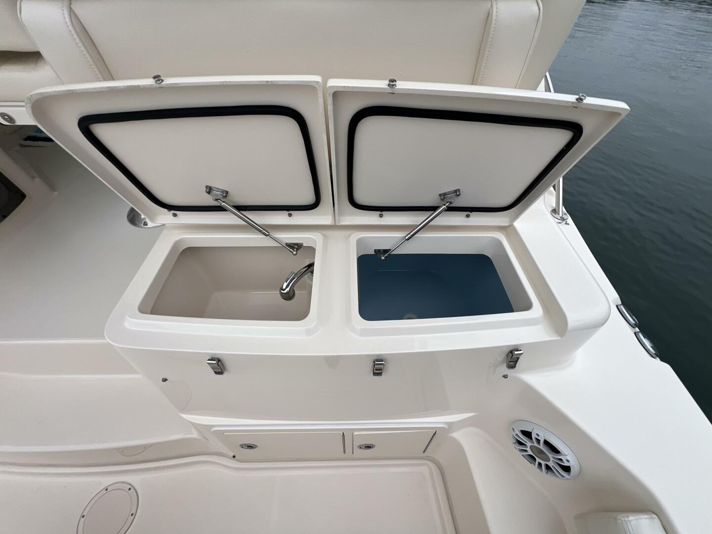 BE CHUMMING 37ft Grady White Yacht For Sale