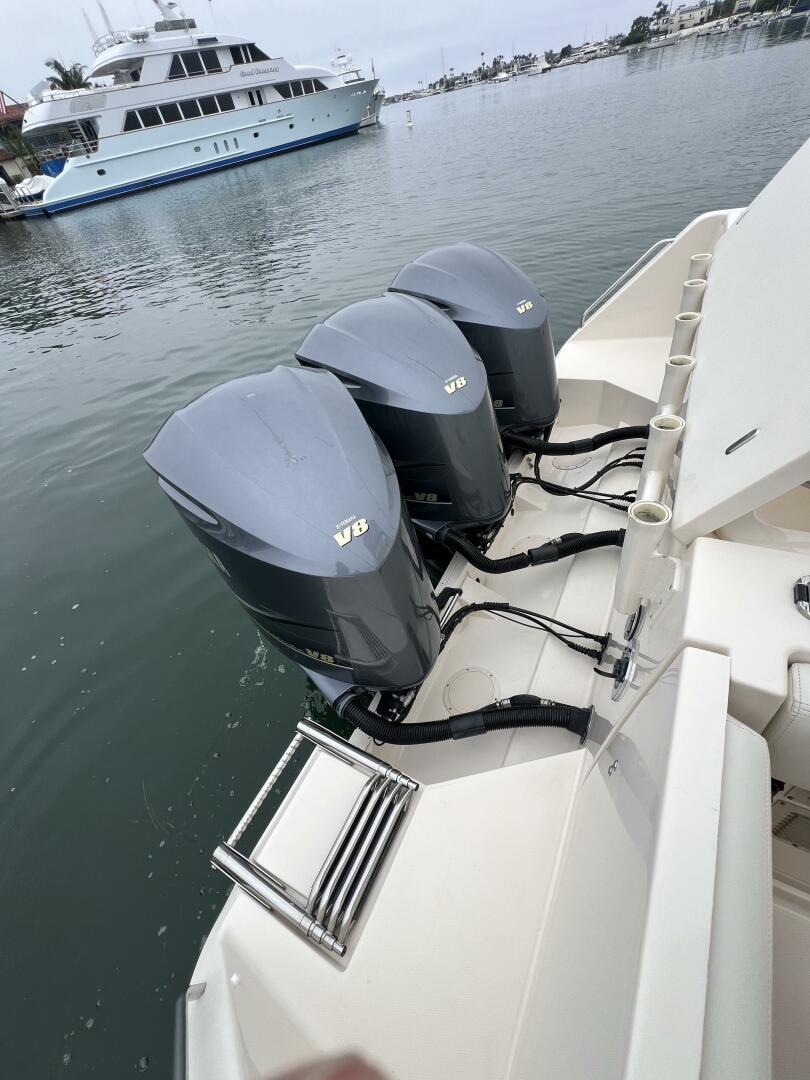 BE CHUMMING 37ft Grady White Yacht For Sale