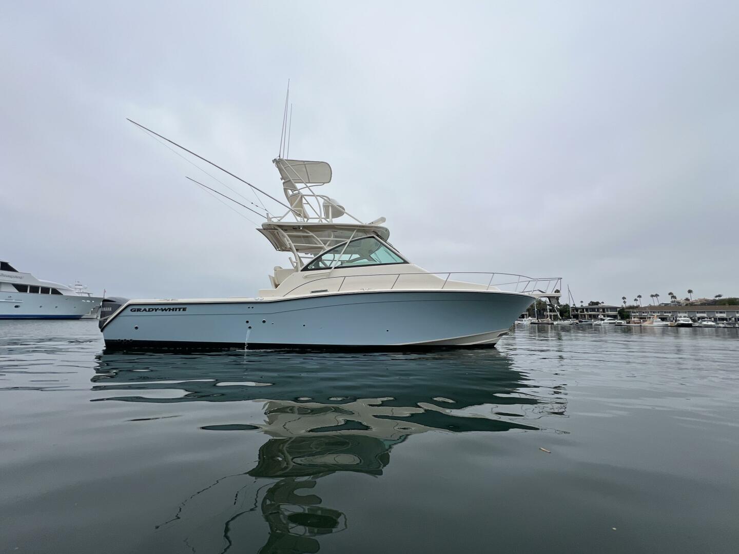 BE CHUMMING 37ft Grady White Yacht For Sale