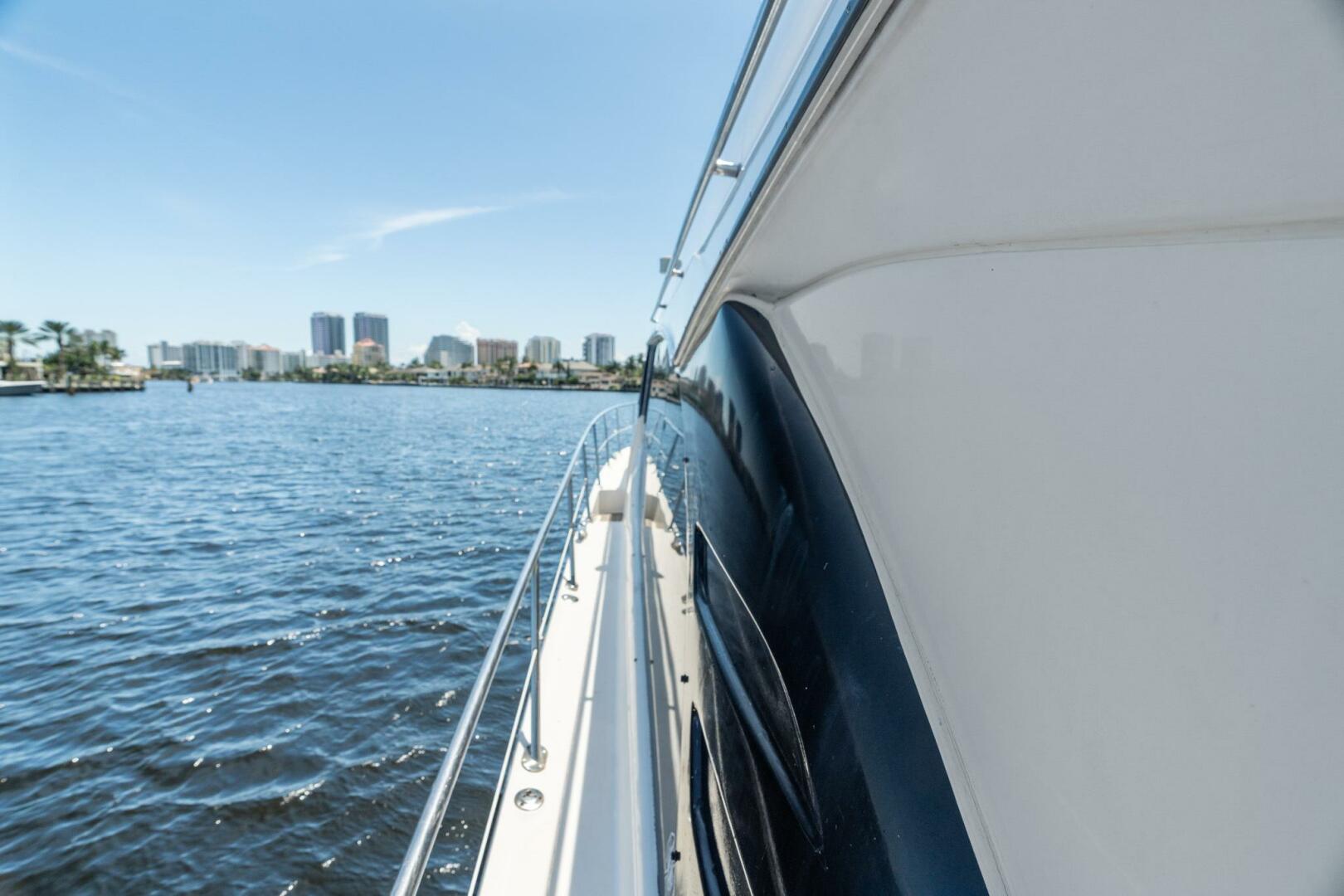 L ATTITUDE ADJUSTMENT 54ft Sea Ray Yacht For Sale