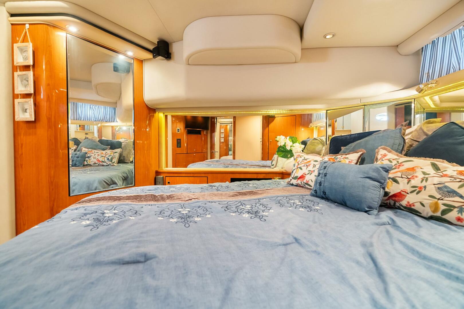 L ATTITUDE ADJUSTMENT 54ft Sea Ray Yacht For Sale