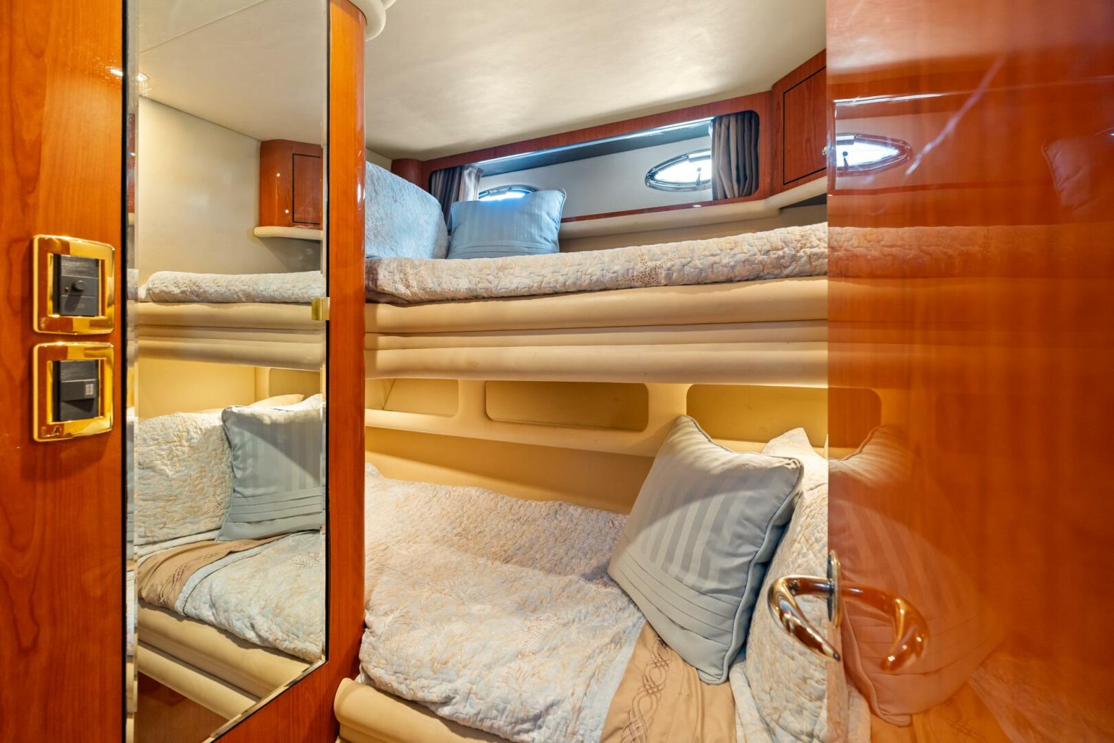 L ATTITUDE ADJUSTMENT 54ft Sea Ray Yacht For Sale