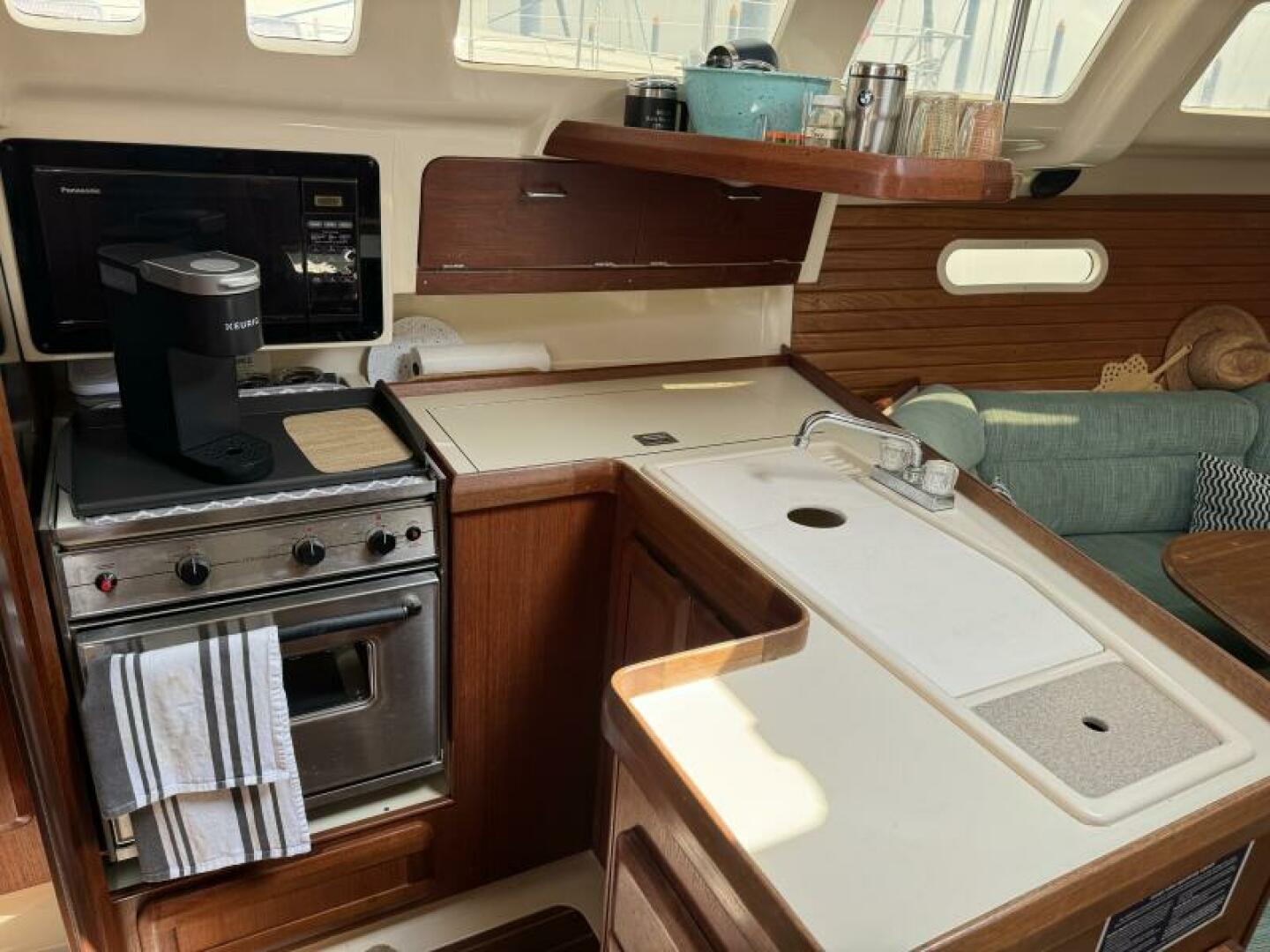 Gingerly 33ft Hunter Yacht For Sale