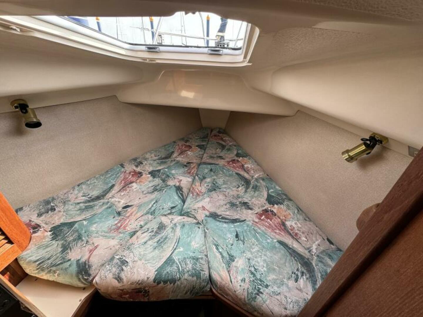Gingerly 33ft Hunter Yacht For Sale