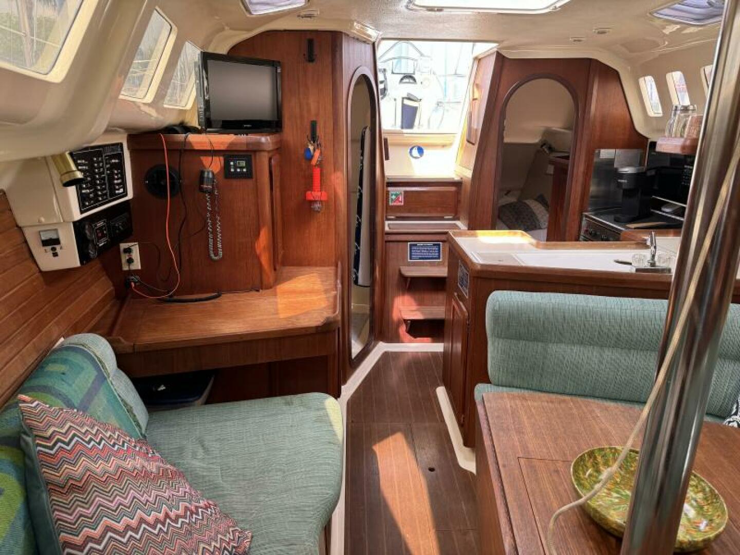 Gingerly 33ft Hunter Yacht For Sale