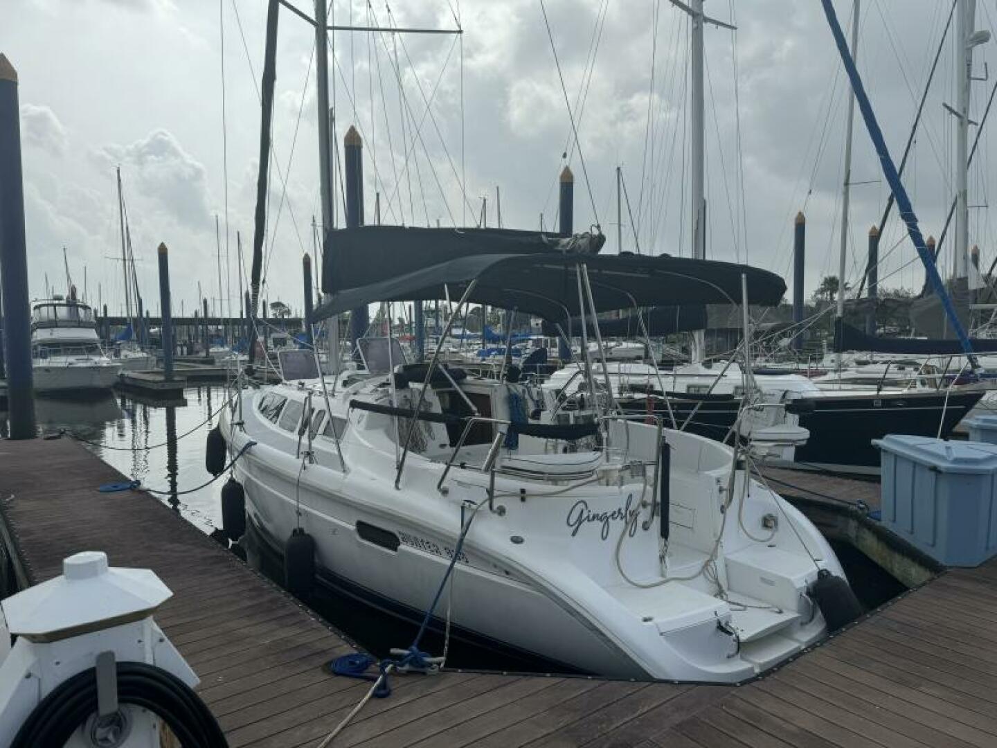 Gingerly 33ft Hunter Yacht For Sale